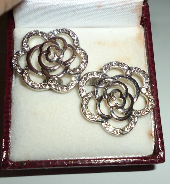 ASSORTED JEWELLERY,SMALL BULK LOT Carousel 2