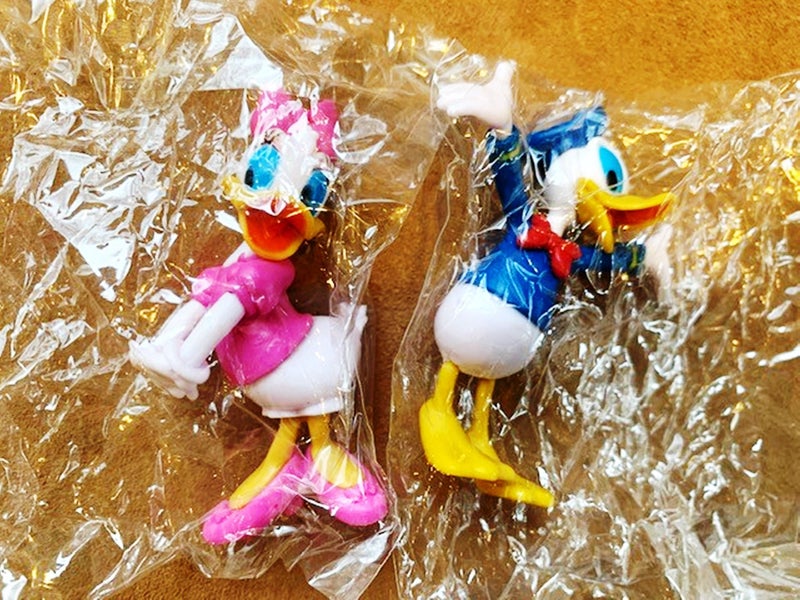 Donald Duck & Diffie Duck plastic figures set. L.85mm Carousel 1