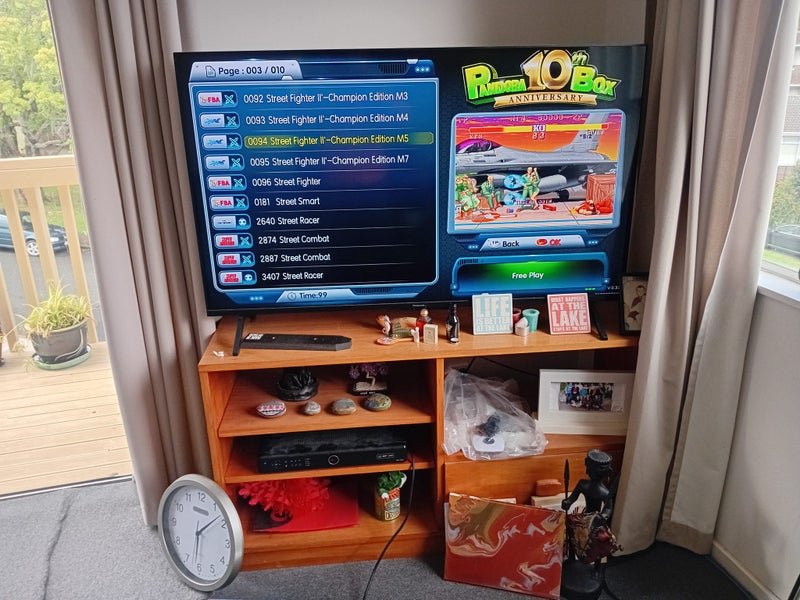 Street Fighter II gaming console Carousel 1