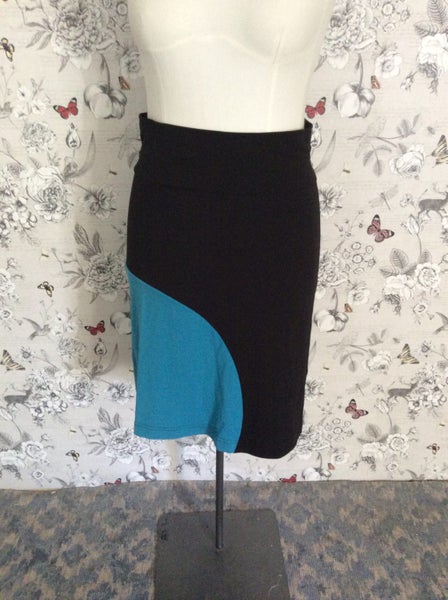 VW… Thrive brand skirt sz m made in nz Carousel 1