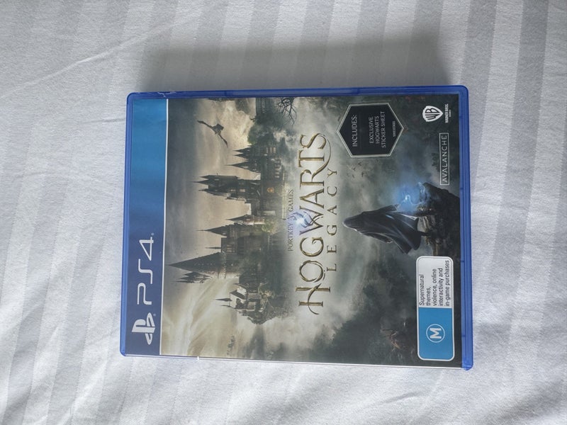 Hogwarts Legacy PS4 Carousel 1