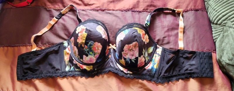 City Chic Boudoir Bra black floral 16E Carousel 1