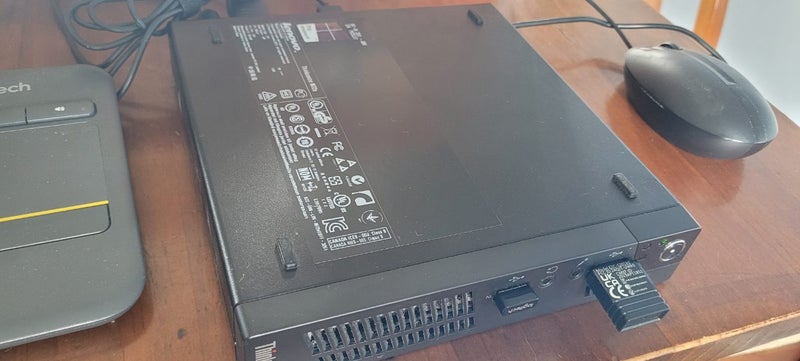 Logitech Thinkcentre M72e,wall mount+keyboard etc Carousel 2