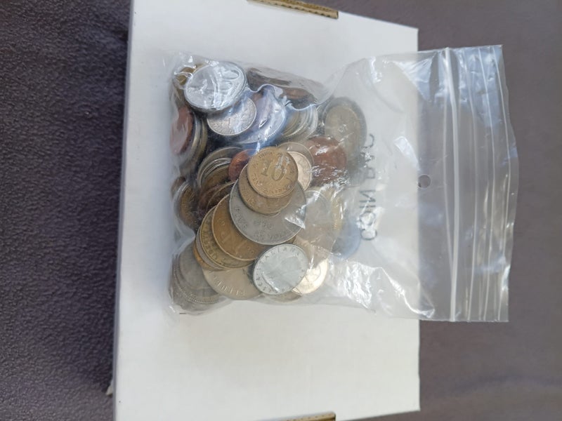 World mix of 146 different coins Carousel 1