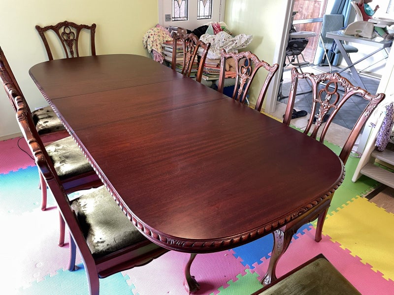 Dining table set with extendable centre 8 chairs Carousel 2