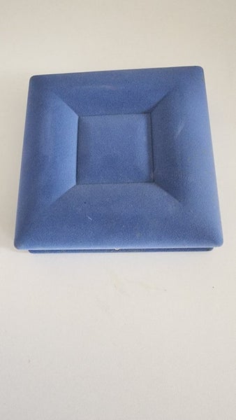 Pearl Necklace Carousel 2