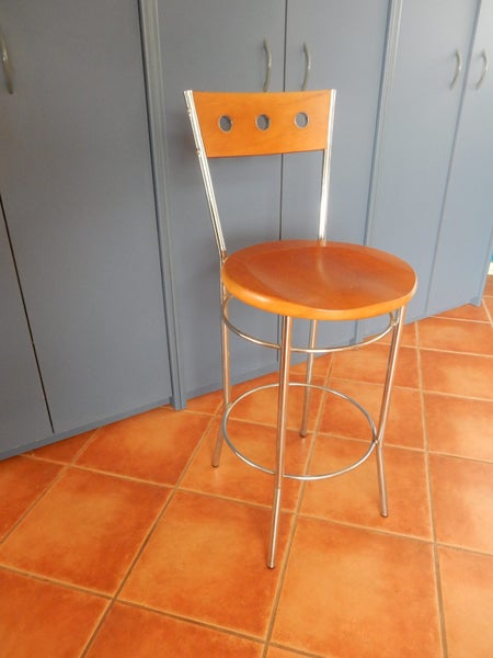 Bar stools x 4 quality stainless steel frame and rimu seat and backrest Carousel 3