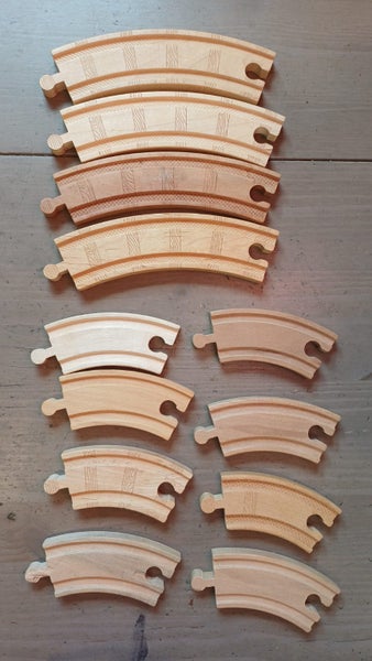 'Thomas the Tank Engine' wooden trains and tracks Carousel 20