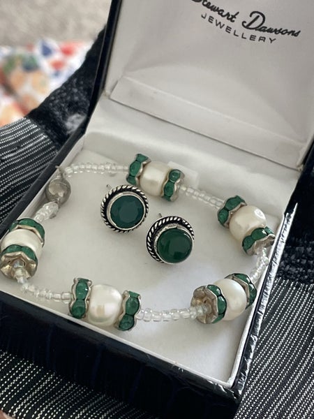 ITALIAN Green stone earrings and pearl green stone bracelet Carousel 2
