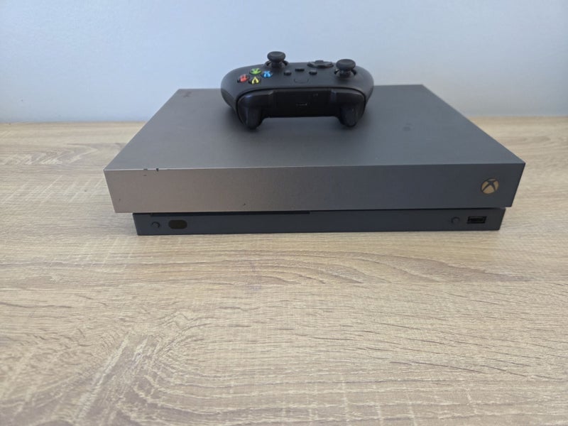 Xbox One X Console + Controller Carousel 2