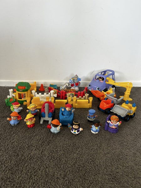 Fisher and Price Little People Carousel 1