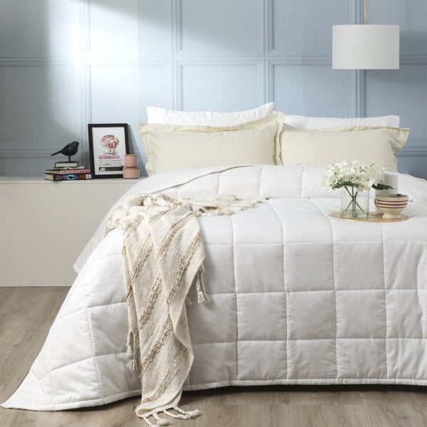 Ddecor Home Checks Queen Bed Comforter Set 500TC Cotton Jacquard Bedding White Carousel 1