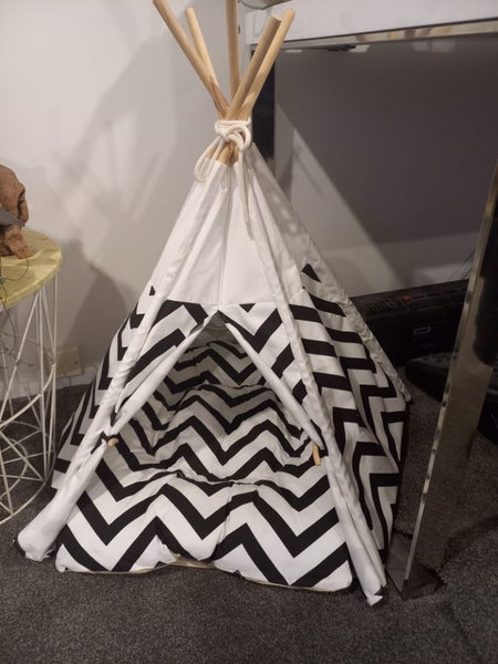 Cat igloo bed Carousel 1