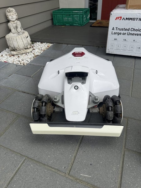 Mammotion Luba 2 1000 Robot Mower Carousel 2