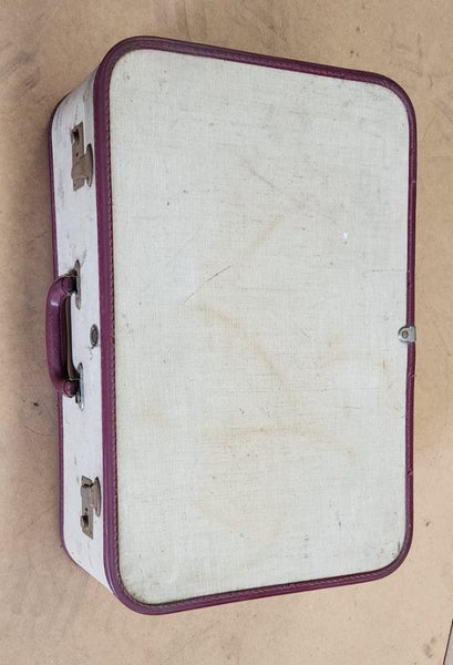 Vintage Suitcase Carousel 1