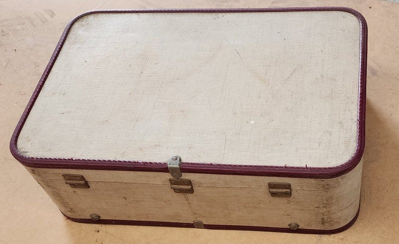 Vintage Suitcase Carousel 2