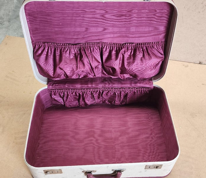 Vintage Suitcase Carousel 3