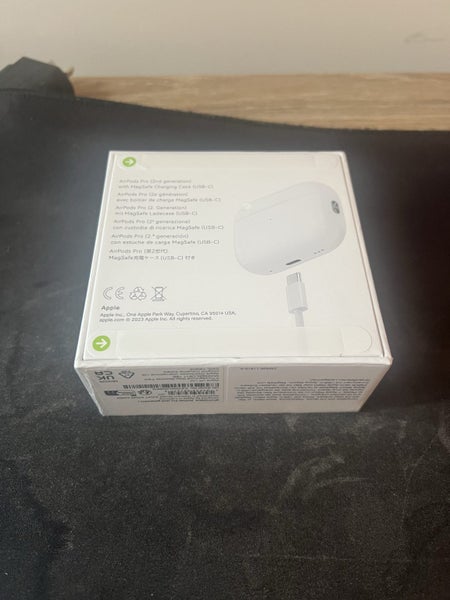 Apple AirPods Pro Carousel 1