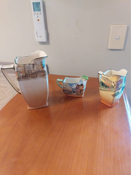 Royal Doulton Dickens Ware Graduated Jugs – Three Pieces Carousel 2