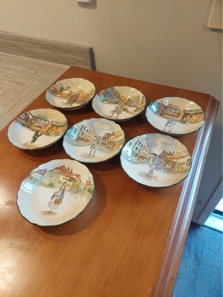 Royal Doulton Dickens Ware – Set of 7 Bowls with Varied Character Scenes Carousel 1