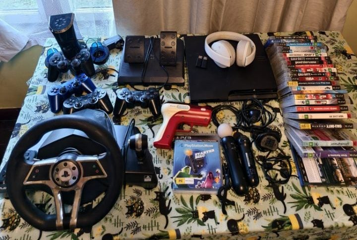 PlayStation 3 Mega Bundle+ Blue Rays 50+ Carousel 6