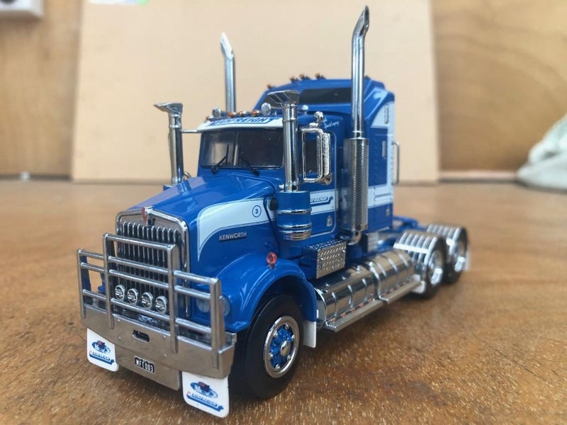 Iconic Replicas Kenworth W900 SAR Carousel 2