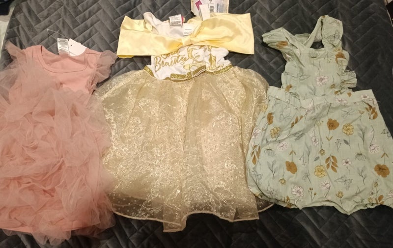 New 15 items-Girls bulk lot Carousel 4