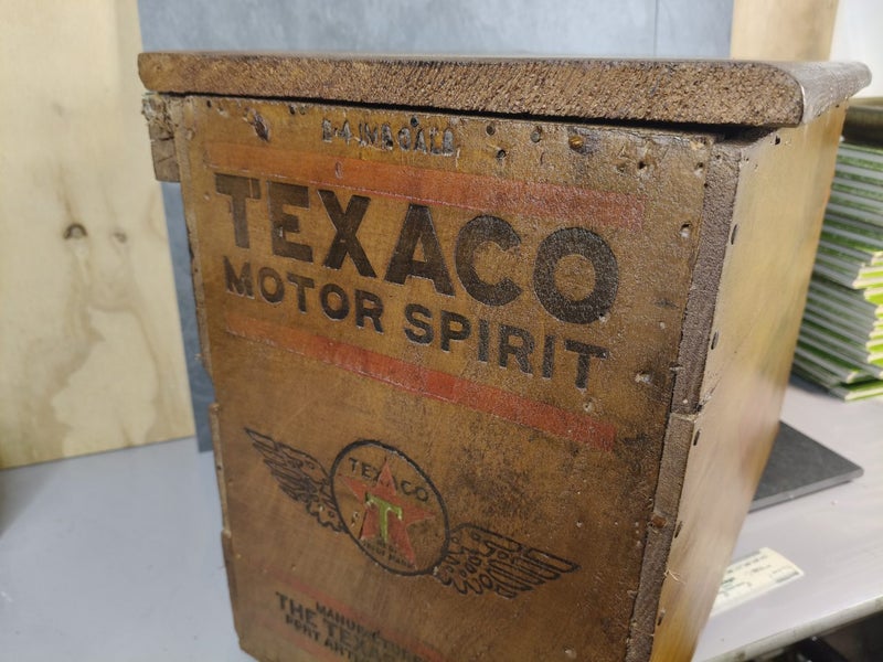 Texaco motor spirit wooden case/ seat Carousel 12
