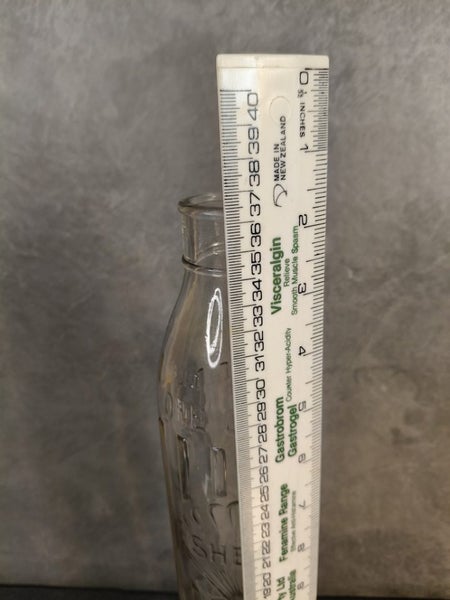 Shell oil glass quart oil bottle Carousel 18