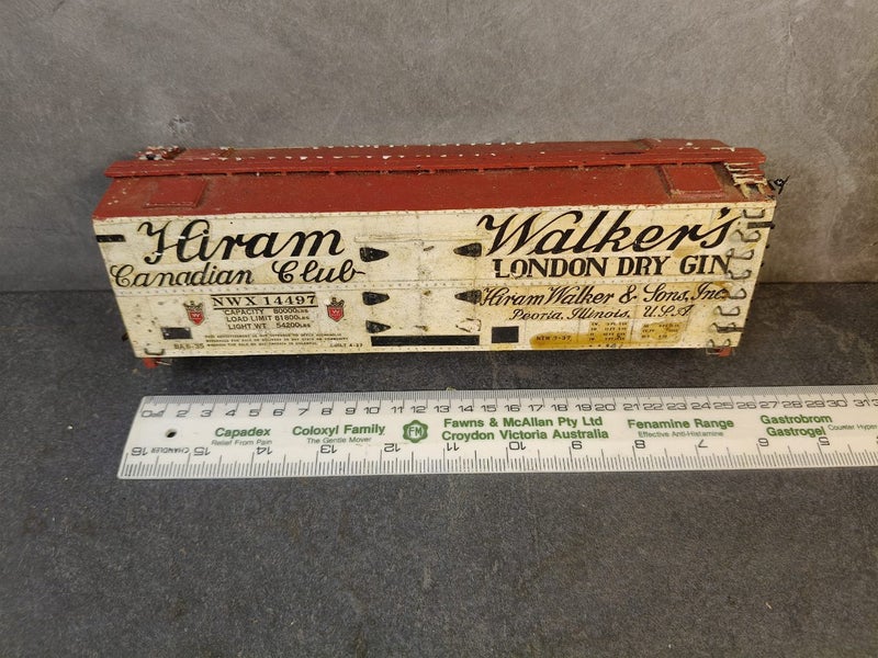 Model train carriages various parts Carousel 15