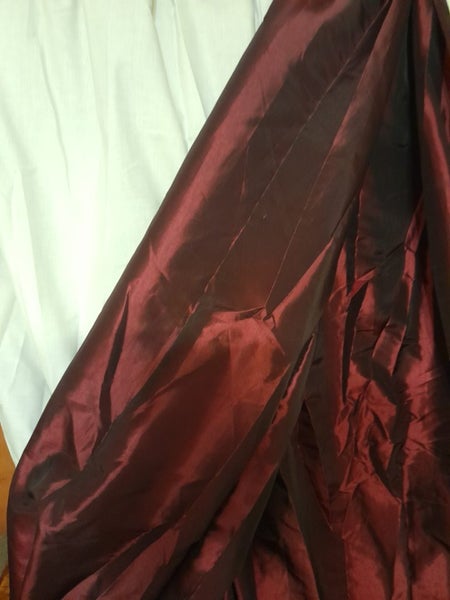 Multiple (X12) Maroon drapes REF218Bpp200A24OK Carousel 1
