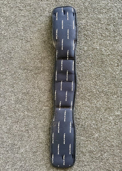 Back on Track Dressage Girth Carousel 2