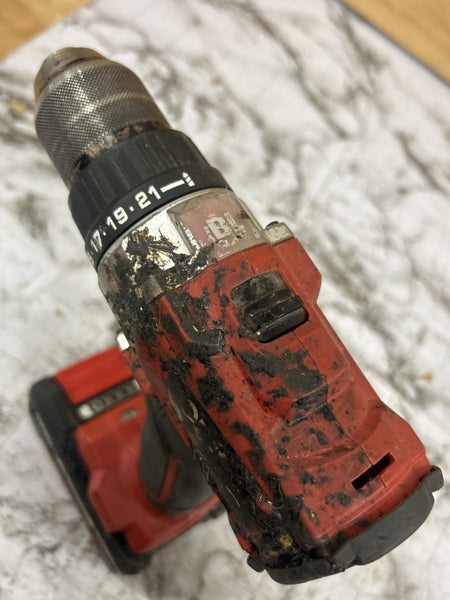 Ozito Drill and Battery Carousel 4