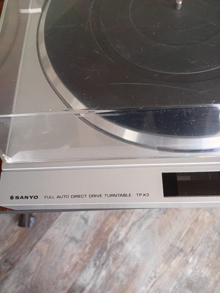 SANYO turntable. TP-X3 Carousel 2