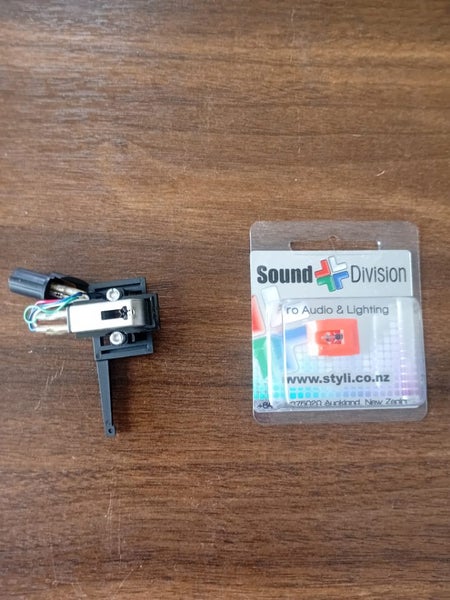 SANYO turntable. TP-X3 Carousel 11