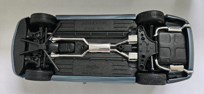 Jaguar S Type 1:18th scale. Carousel 5