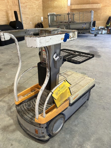 Crown work assist push and motor raised scissor Carousel 2