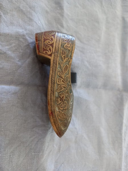 Detailed Vintage Brass Miniature Slipper Ash Tray Carousel 1