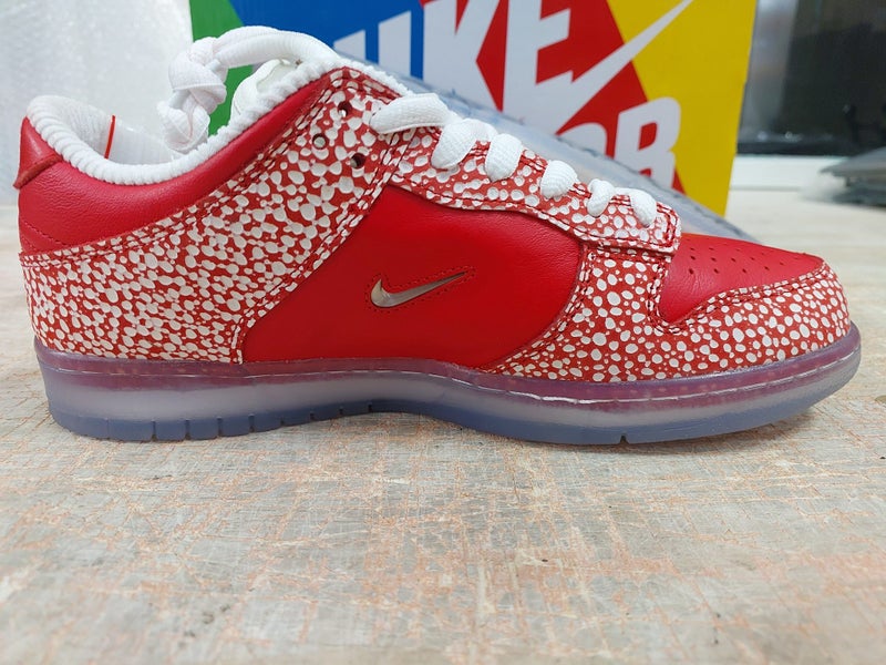 STINGWATER / NIKE SB Dunk Low Magic Mushroom Mens Sneakers Size: US9 Carousel 12