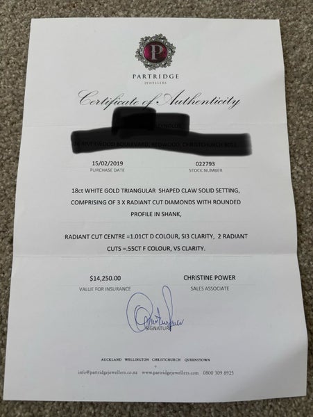 Diamond ring. 18ct white gold radiant three stone diamond ring Carousel 6