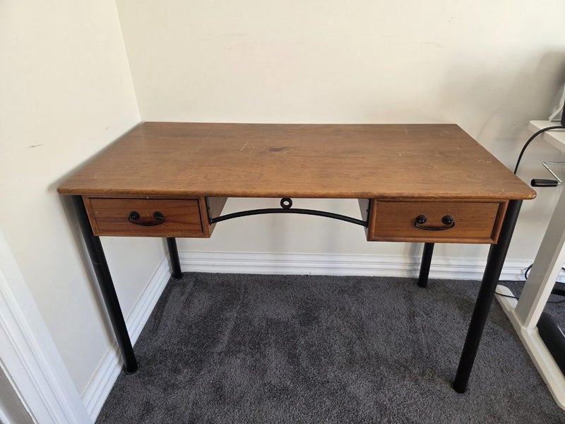 Wooden Desk Carousel 1