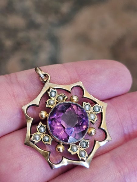 Stunning Victorian 9ct Gold Amethyst and Seed Pearl Pendant 6.21gm Carousel 10