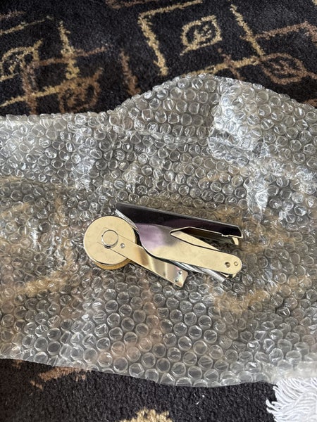 Book embosser- Jess Carousel 4