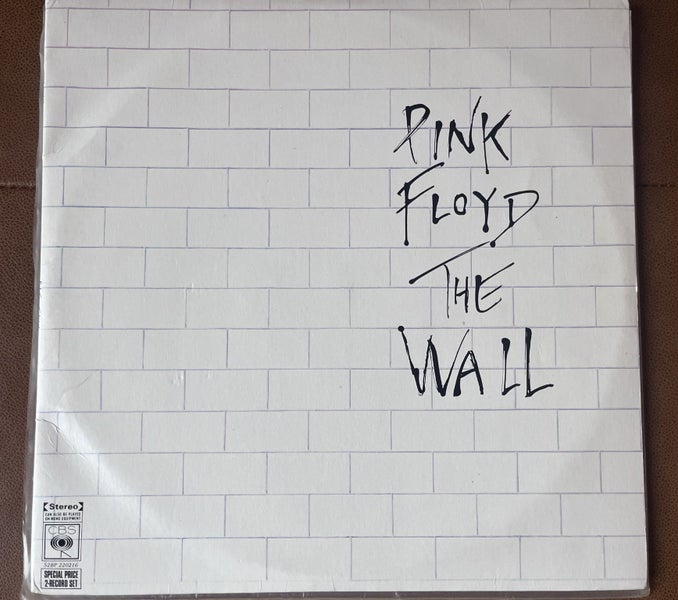 Pink Floyd - The Wall (Australian Pressing) Carousel 1