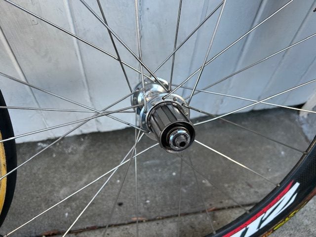 Zipp 650b Carbon Tub wheelset - 10 Spd Carousel 2