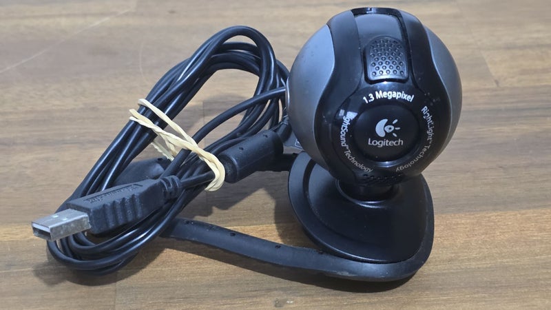 Logitech 1.3 megapixel Webcam Carousel 1