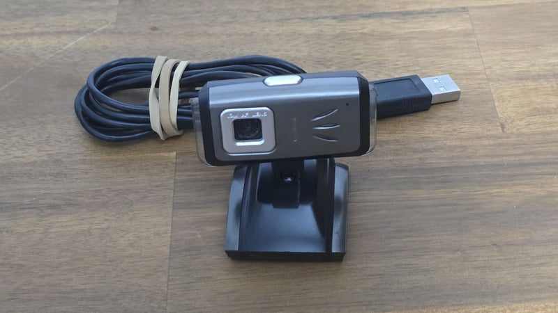 Genius Slim 1.3 Megapixel Webcam Carousel 1