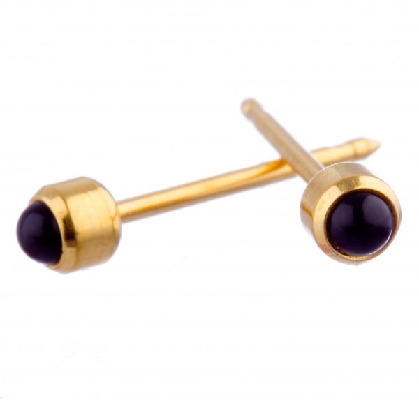 Studex System 75 Gold Plated Bezel Black Onyx Pearl. 2 Sizes Available. Carousel 2