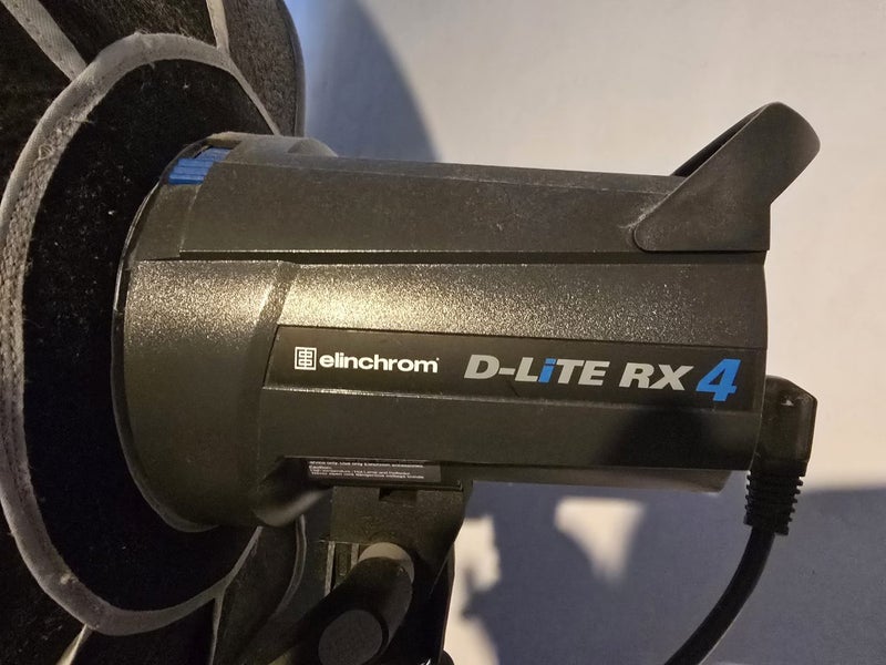 Elinchrom strobes , with stands and multiple soft boxes Carousel 7