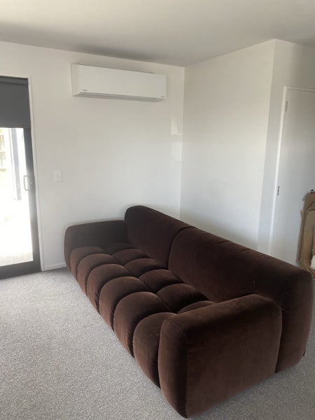 Aerro sofa and ottoman freedom furniture Carousel 6